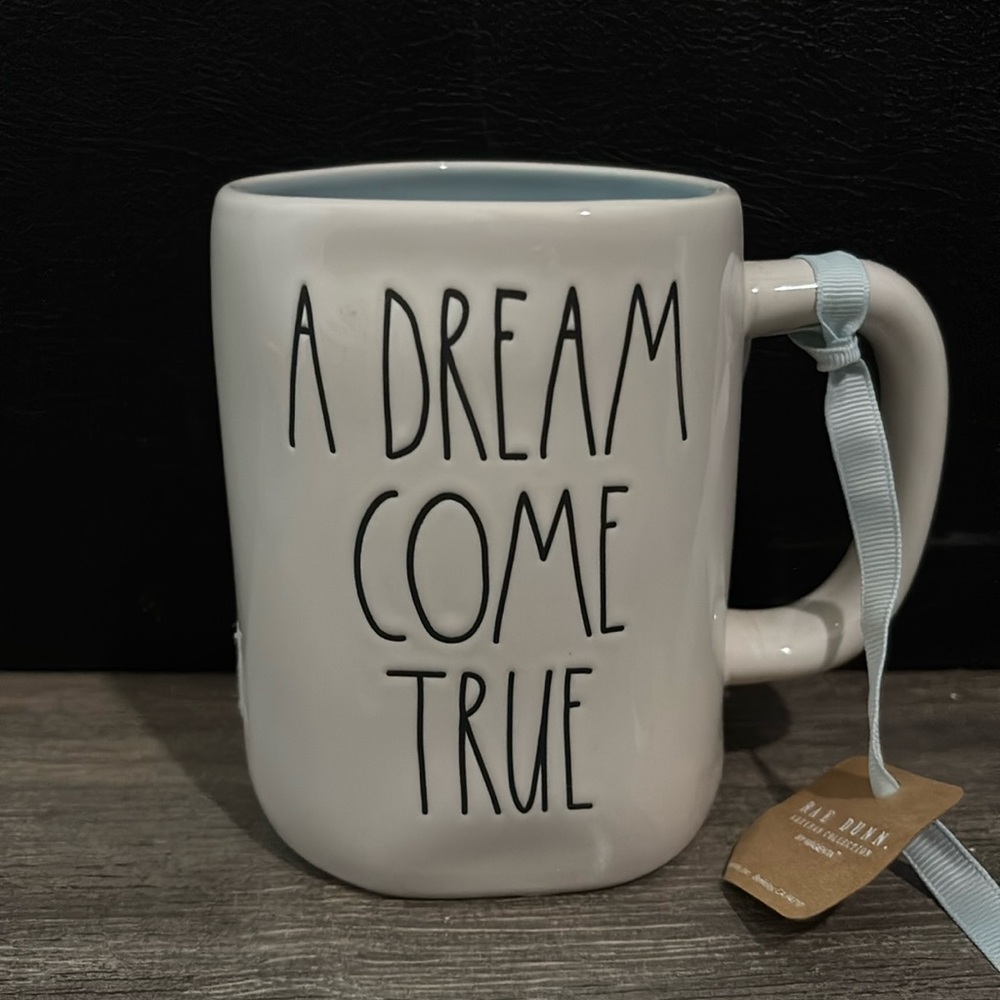 Disney Cinderella Coffee Cup
Rae Dunn